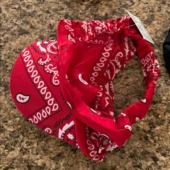 **WHOLESALE** Ladies Cap/Headband 4-Pack - Picture 2 of 4